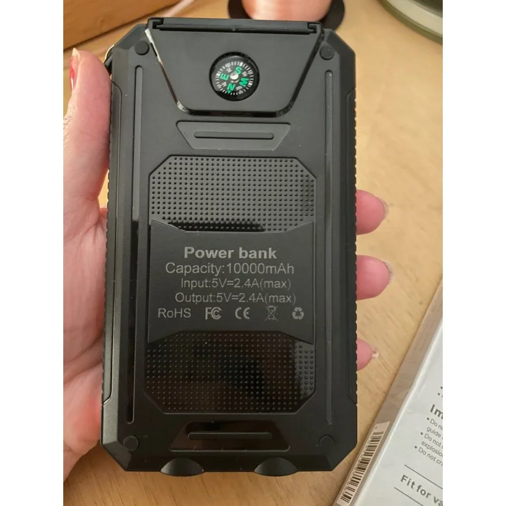 New Safe Speed Outdoor Protection Solar Power Bank with Ultra Bright Flashlight